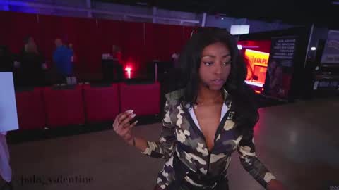 Jada online show from 10/19/25, 06:41