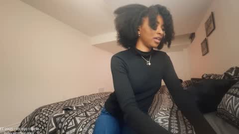 Snapshot of jada_valentine chatting on 12/14/25, 08:20 Jada online show from 12/14/25, 08:20