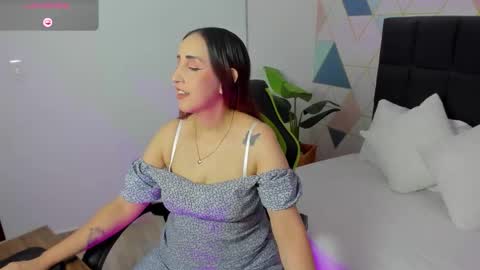 Snapshot of jadde13 chatting on 10/01/25, 08:15 Jadde online show from 10/01/25, 08:15