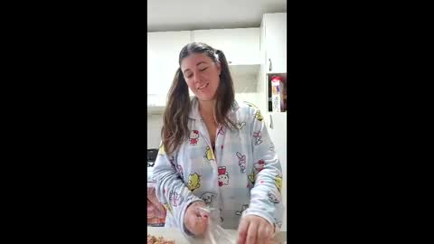 Snapshot of jade515524 chatting on 04/27/26, 08:23 jade515524 online show from 04/27/26, 08:23