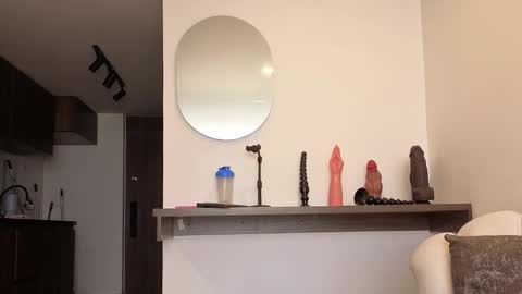 Snapshot of jade_amadoo chatting on 11/21/25, 02:27 Jade online show from 11/21/25, 02:27