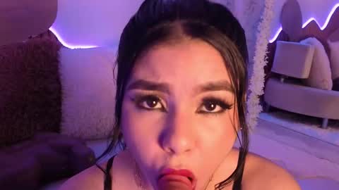  Jade Bonnet online show from 11/22/25, 12:04