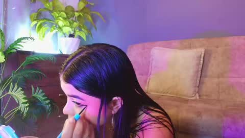 Snapshot of jade_brunnette chatting on 06/08/26, 08:09 Jade Brunete online show from 06/08/26, 08:09