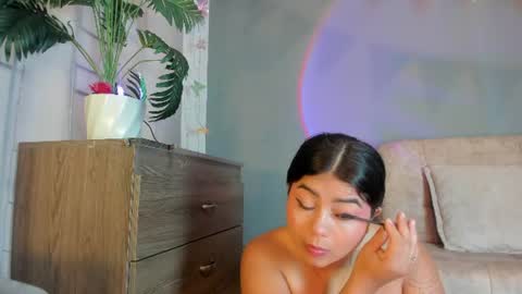 Snapshot of jade_brunnette chatting on 06/17/26, 08:21 Jade Brunete online show from 06/17/26, 08:21