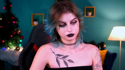 Snapshot of jade_castle chatting on 01/12/25, 10:12 jade_castle online show from 01/12/25, 10:12