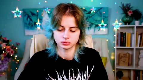 Snapshot of jade_castle chatting on 01/13/25, 02:07 jade_castle online show from 01/13/25, 02:07