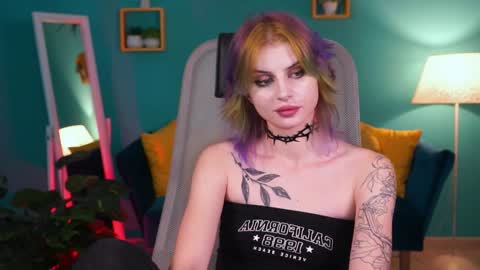 Snapshot of jade_castle chatting on 01/31/25, 07:29 jade_castle online show from 01/31/25, 07:29