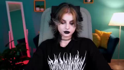 Snapshot of jade_castle chatting on 02/19/25, 05:05 jade_castle online show from 02/19/25, 05:05