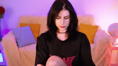 jade_castle online show from 04/15/26, 05:31