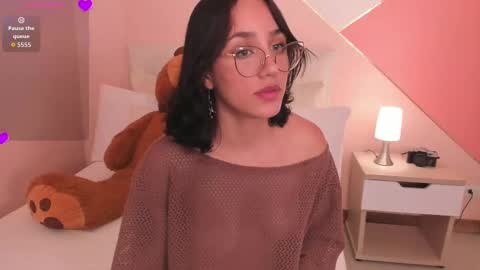 Snapshot of jade_evergreen_ chatting on 10/10/25, 05:45 Jade online show from 10/10/25, 05:45