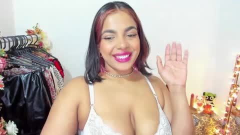 Snapshot of jade_nair chatting on 06/08/26, 11:27 Jade online show from 06/08/26, 11:27