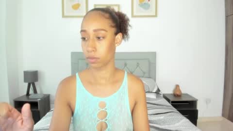 Snapshot of jade_obi chatting on 04/03/26, 05:00 Jade smile online show from 04/03/26, 05:00