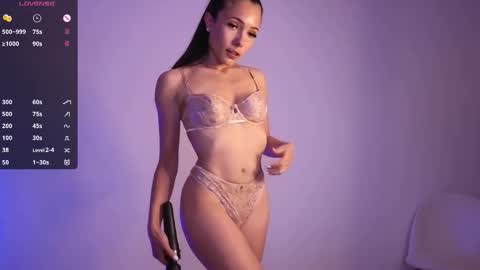 Snapshot of jade_paris chatting on 09/20/25, 10:27 Jade Paris online show from 09/20/25, 10:27