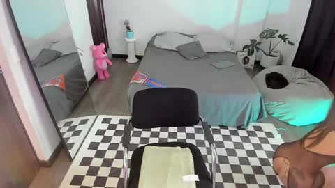 Jade  independent model online show from 12/19/25, 03:08