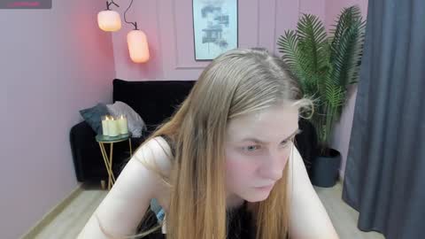 Snapshot of jade_soft chatting on 02/06/25, 01:05 Jade online show from 02/06/25, 01:05