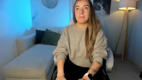 Snapshot of jade_vela chatting on 09/21/25, 07:15 jade_vela online show from 09/21/25, 07:15