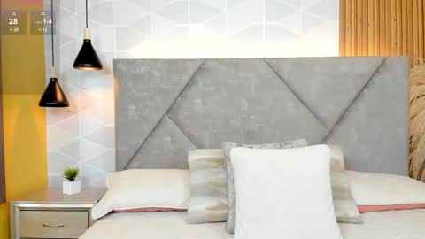 Snapshot of jade_whisper chatting on 11/02/25, 01:30 Alanis Cooper online show from 11/02/25, 01:30