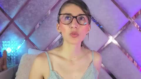 Snapshot of jade_white_ chatting on 02/05/26, 01:49 jade white online show from 02/05/26, 01:49