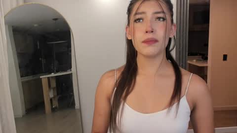 Snapshot of jade_ws chatting on 02/25/25, 12:36 Jade online show from 02/25/25, 12:36