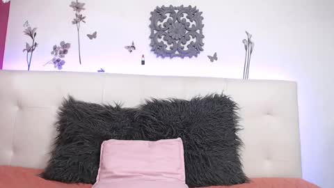 Snapshot of jadeadamsxx chatting on 02/15/25, 12:54 Jadeadamsxx online show from 02/15/25, 12:54