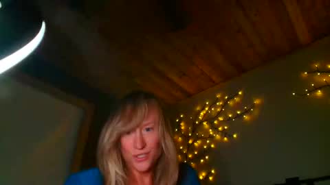 jadeamaryllis_ online show from 03/10/26, 01:16