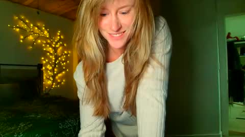 jadeamaryllis_ online show from 04/04/26, 02:14