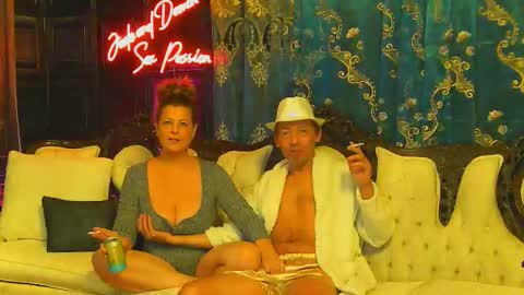 Snapshot of jadeanddamon chatting on 12/01/25, 05:29 JadeandDamon online show from 12/01/25, 05:29