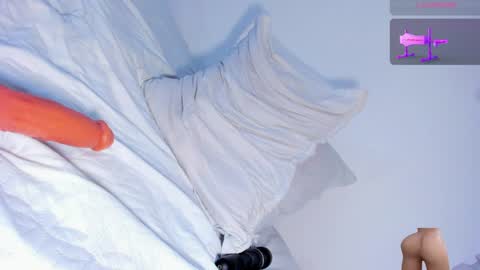 jadee__ online show from 01/13/25, 08:58