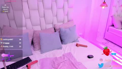 Snapshot of jadee_reed chatting on 01/07/25, 10:22 Jade Red online show from 01/07/25, 10:22