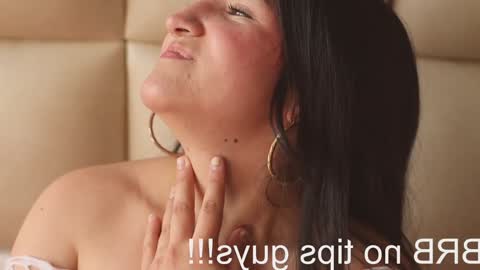 Snapshot of jadeestudios chatting on 12/27/24, 05:05 jadeestudios online show from 12/27/24, 05:05