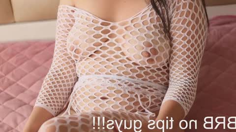 Snapshot of jadeestudios chatting on 01/04/25, 04:32 jadeestudios online show from 01/04/25, 04:32