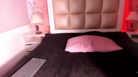 Snapshot of jadeestudios chatting on 02/24/25, 10:58 jadeestudios online show from 02/24/25, 10:58