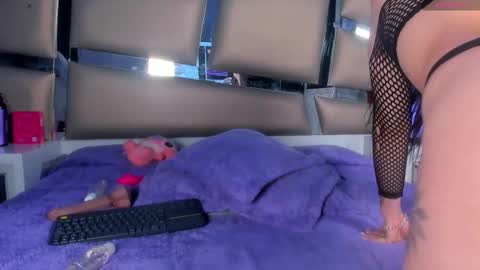 Snapshot of jadeestudios chatting on 10/07/25, 02:09 jadeestudios online show from 10/07/25, 02:09