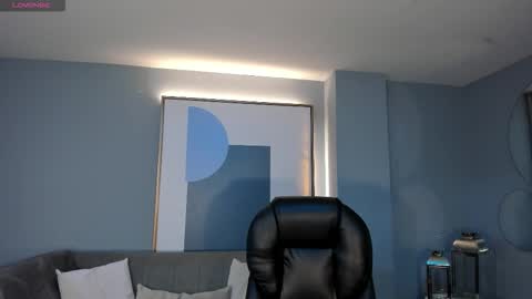 Snapshot of jadeevansx chatting on 12/17/25, 02:45 JADE EVANS online show from 12/17/25, 02:45