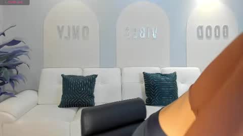 JADE EVANS online show from 07/07/26, 08:40