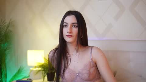  Jade  online show from 12/14/25, 06:56