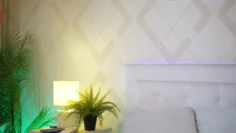  Jade  online show from 12/15/25, 08:24