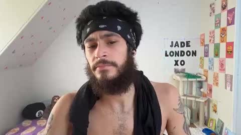 Jade online show from 02/28/25, 05:26