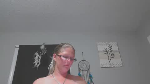 Snapshot of jadeluv chatting on 09/16/25, 12:33 JadeLuv online show from 09/16/25, 12:33