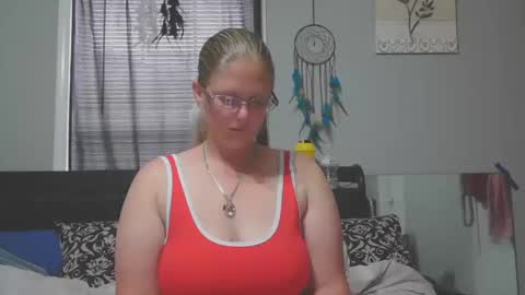 Snapshot of jadeluv chatting on 09/21/25, 04:41 JadeLuv online show from 09/21/25, 04:41