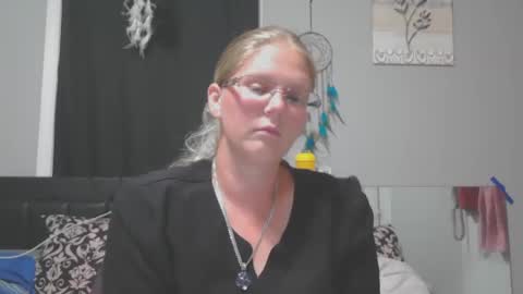 Snapshot of jadeluv chatting on 09/24/25, 12:47 JadeLuv online show from 09/24/25, 12:47