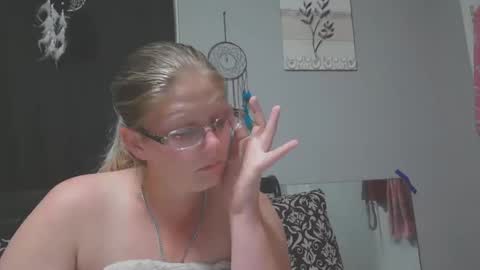 Snapshot of jadeluv chatting on 10/16/25, 12:55 JadeLuv online show from 10/16/25, 12:55