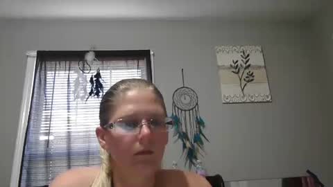 Snapshot of jadeluv chatting on 11/16/25, 06:13 JadeLuv online show from 11/16/25, 06:13