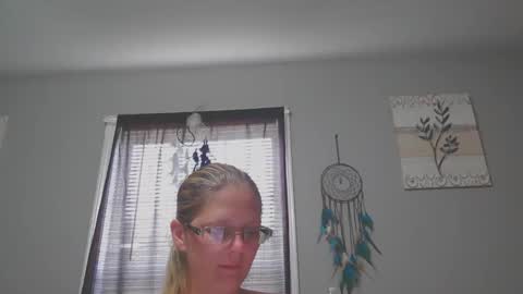 JadeLuv online show from 04/10/26, 05:17