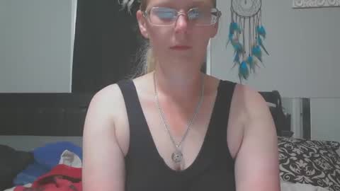 Snapshot of jadeluv chatting on 04/22/26, 12:57 JadeLuv online show from 04/22/26, 12:57