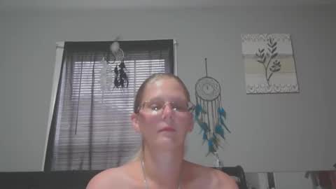 Snapshot of jadeluv chatting on 05/22/26, 05:51 JadeLuv online show from 05/22/26, 05:51