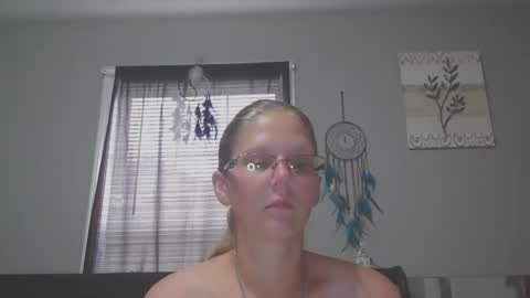 Snapshot of jadeluv chatting on 05/23/26, 04:22 JadeLuv online show from 05/23/26, 04:22