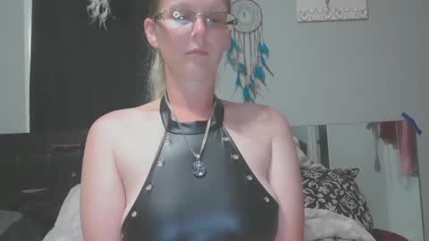 Snapshot of jadeluv chatting on 06/04/26, 01:33 JadeLuv online show from 06/04/26, 01:33