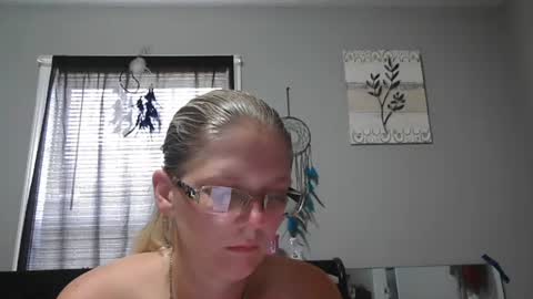 Snapshot of jadeluv chatting on 06/28/26, 04:57 JadeLuv online show from 06/28/26, 04:57