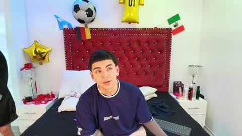 Snapshot of jaden_and_sofia chatting on 06/30/26, 02:56 Jaden and Sofia online show from 06/30/26, 02:56